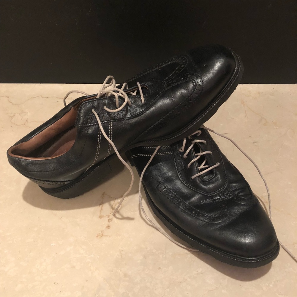 FootJoy Icon golf shoes